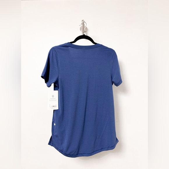 NWT Athleta Essential V Neck Tee‎ Blue Small - Picture 2 of 11